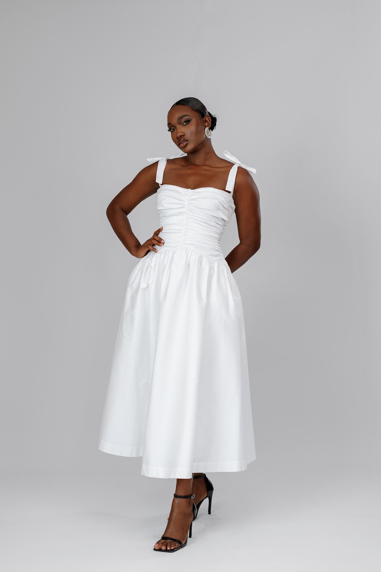 Forever Amelia Women's Ruched Midi Dress - White